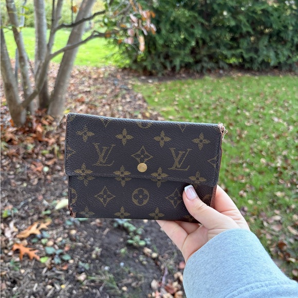 Handbags - Free Lv Wallet Giveaway Follow Ig @thebagriculture
